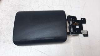Recambio de apoyabrazos central para hyundai tucson 2015- referencia OEM IAM 84660N7100NNB  