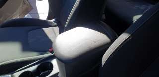 Recambio de apoyabrazos central para kia sportage 2015- referencia OEM IAM 84660R2400WK  