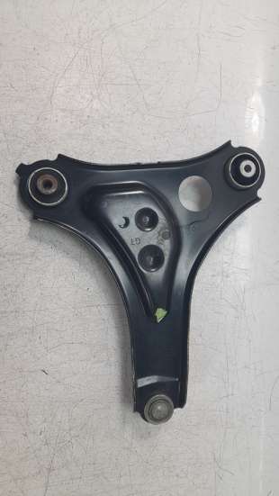 Recambio de brazo suspension inferior delantero izquierdo para smart fortwo coupe 2014- referencia OEM IAM A4533302900   2