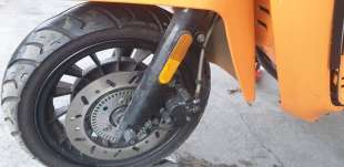 Recambio de amortiguador delantero izquierdo para lambretta v200 special flex 2021- special flex referencia OEM IAM L43200LMB000