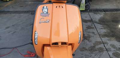 Recambio de moldura para lambretta v200 special flex 2021- special flex referencia OEM IAM L65301LMBAE00  