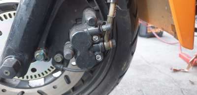 Recambio de pinza de freno delantera izquierda para lambretta v200 special flex 2021- special flex referencia OEM IAM L45500LPB0
