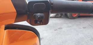 Recambio de piña luces derecha para lambretta v200 special flex 2021- special flex referencia OEM IAM L65212LMBKC00  