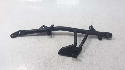 Recambio de estribo lateral para kawasaki vulcan s 2015- vulcan s referencia OEM IAM 31064065118R  
