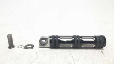 Recambio de estribo lateral para harley-davidson street 2014-2020 referencia OEM IAM 3303299  