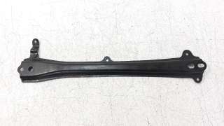 Recambio de travesaño inferior para toyota corolla (e21) 2019- referencia OEM IAM 5110802110  
