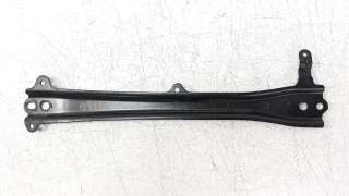 Recambio de travesaño inferior para toyota corolla (e21) 2019- referencia OEM IAM 5110802110  