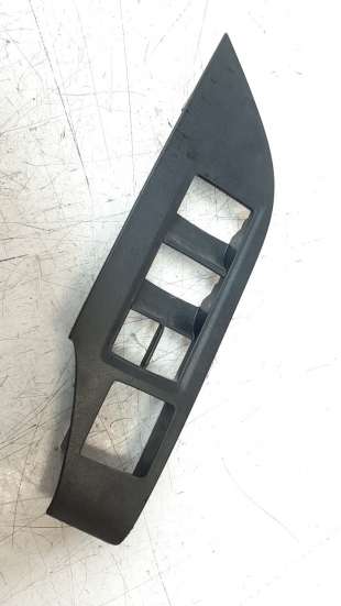 Recambio de moldura para toyota rav4 2018- hybrid 4x2 advance referencia OEM IAM 7423242220  
