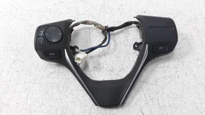 Recambio de mando volante para toyota auris 2012-2019 1.4 turbodiesel cat referencia OEM IAM 8424712041  