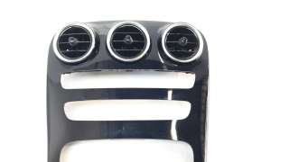 Recambio de aireador central para mercedes-benz clase c (w205) familiar 2014- 2.1 cdi cat referencia OEM IAM A2056805107  