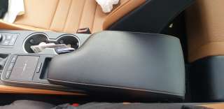 Recambio de apoyabrazos central para lexus rc 2014- referencia OEM IAM 5892024120B0  