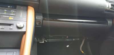 Recambio de guantera para lexus rc 2014- referencia OEM IAM 5555024111C0  