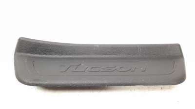 Recambio de moldura para hyundai tucson 2015- 1.6 cat referencia OEM IAM 85888D7000  