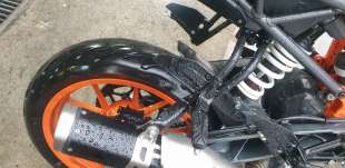 Recambio de estribo lateral para ktm 125 duke 2016- 125 duke referencia OEM IAM 93003151033  