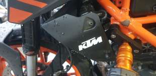 Recambio de moldura para ktm 125 duke 2016- 125 duke referencia OEM IAM 94108020000C1  
