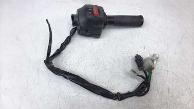 Recambio de piña luces derecha para ktm 390 duke 2016- 390 duke referencia OEM IAM 93511074000  