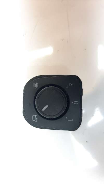 Recambio de mando retrovisor para seat leon st (5f8) 2013- 2.0 tdi referencia OEM IAM 5F0959565E  