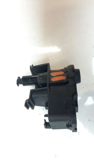 Recambio de tapa exterior combustible para seat leon st (5f8) 2013- 2.0 tdi referencia OEM IAM 7P0810773F   2