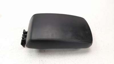 Recambio de apoyabrazos central para ssangyong korando 2010- 2.2 td cat referencia OEM IAM 7794034002LBA  