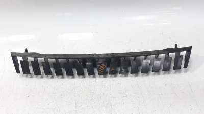 Recambio de moldura para peugeot 308 2013- 1.6 blue-hdi fap referencia OEM IAM 9677364780  