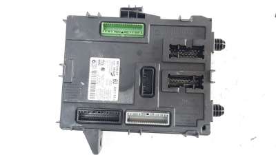 Recambio de caja reles / fusibles para renault megane iv grandtour 2016- 1.2 tce energy referencia OEM IAM 284B14642R  