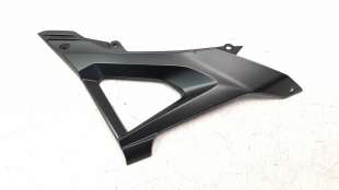 Recambio de moldura para honda cb 125 f 2015- referencia OEM IAM 83521K94T00  