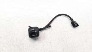 Recambio de piña luces izquierda para honda cb 125 f 2015- referencia OEM IAM 35200K98E02  