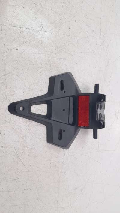 Recambio de portamatriculas para honda cb 125 f 2015- referencia OEM IAM 80112K94T00  