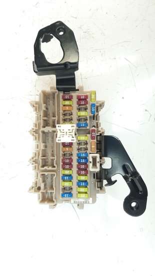 Recambio de caja reles / fusibles para renault kadjar 2015- 1.5 dci diesel fap energy referencia OEM IAM 8901R C23458A10 