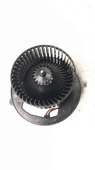 Recambio de ventilador calefaccion para seat ateca (kh7) 2016- 1.0 tsi referencia OEM IAM 5WB819015  