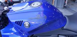 Recambio de moldura para yamaha yzf-r 7 2023- yzf-r 7 referencia OEM IAM BEB2412900P0  