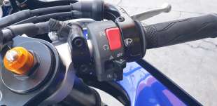 Recambio de piña luces derecha para yamaha yzf-r 7 2023- yzf-r 7 referencia OEM IAM BEB839630000  