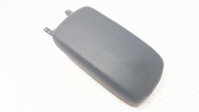 Recambio de apoyabrazos central para toyota rav4 2018- referencia OEM IAM 5895935010  