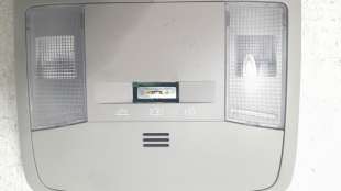 Recambio de luz interior para toyota rav4 2018- referencia OEM IAM 1D111223G   2