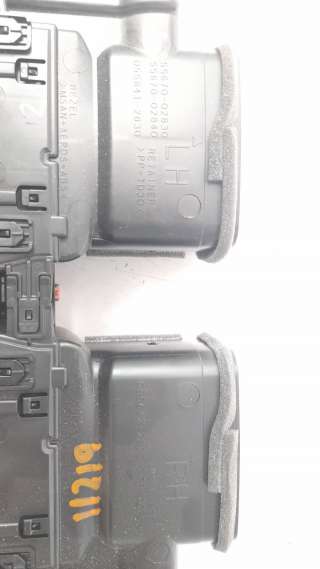 Recambio de rejilla aireadora para toyota corolla (e21) 2019- referencia OEM IAM 5567002830 0556422830 
