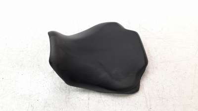 Recambio de asiento para honda cb 650r 2018- referencia OEM IAM 77100MKND510  