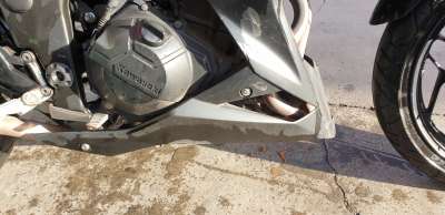 Recambio de moldura para kawasaki z 300 2015-2017 referencia OEM IAM 550280463  
