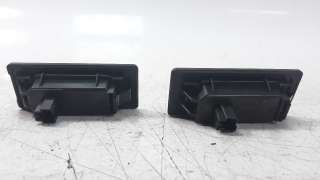 Recambio de piloto matricula para volkswagen t-cross 2016- 1.0 tsi referencia OEM IAM 5NA943021  