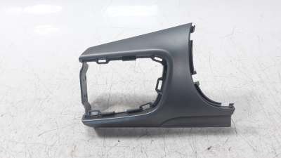 Recambio de moldura para kia stonic (ybcuv) 2017- 1.2 cat referencia OEM IAM 84731H8AA0  