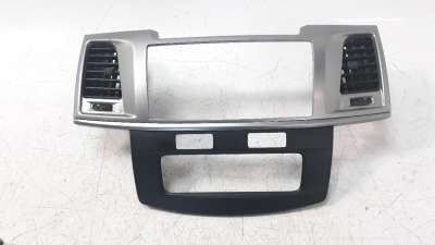 Recambio de rejilla aireadora para toyota hilux (kun) 2005-2016 3.0 turbodiesel referencia OEM IAM 554120K180 55420OK470 