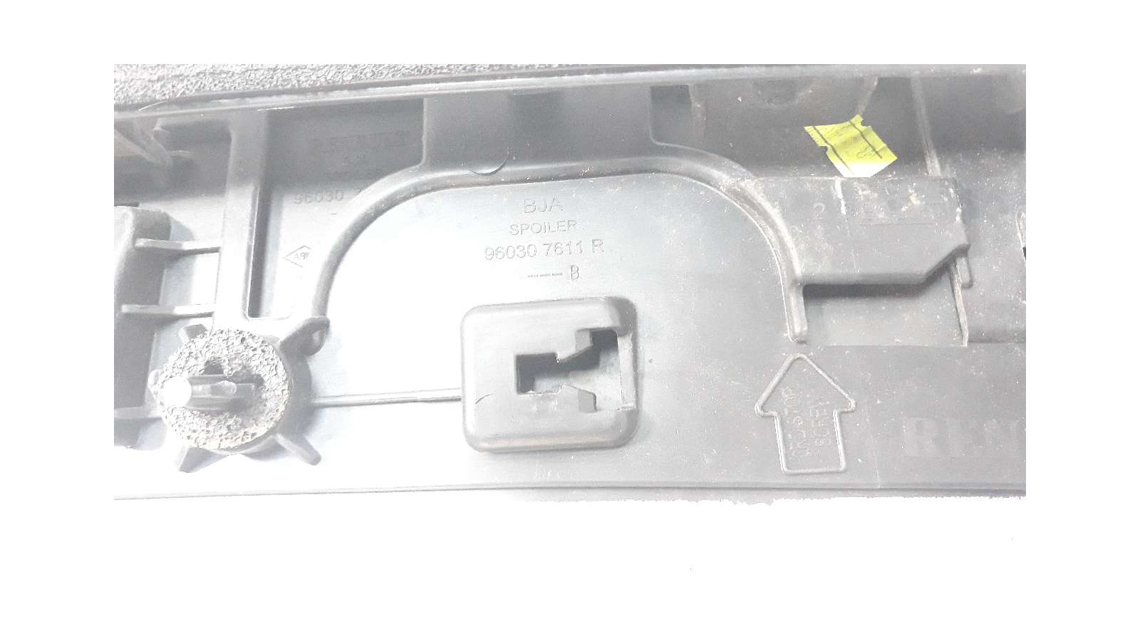Recambio de aleron trasero para renault clio v 2019- 1.5 blue dci diesel fap referencia OEM IAM 960307611R   Recambio de aleron trasero para renault clio v 2019- 1.5 blue dci diesel fap referencia OEM IAM 960307611R