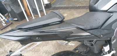 Recambio de moldura para honda cb 500f 2016- referencia OEM IAM 77240MKPDP0ZA  