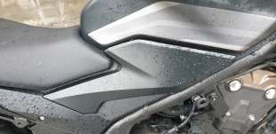 Recambio de moldura para honda cb 500f 2016- referencia OEM IAM 83520MKPJ00  
