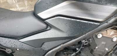 Recambio de moldura para honda cb 500f 2016- referencia OEM IAM 83520MKPJ00  