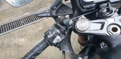 Recambio de piña luces izquierda para honda cb 500f 2016- referencia OEM IAM 35200MKPDP1  
