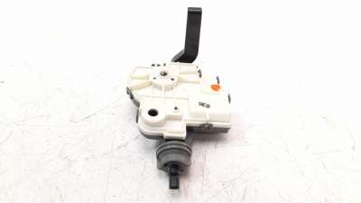 Recambio de tapa exterior combustible para lexus ux (za10) 2018- referencia OEM IAM 7703042020  