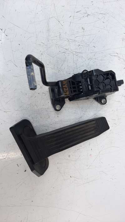 Recambio de potenciometro pedal para lexus ux (za10) 2018- referencia OEM IAM 7811076130  