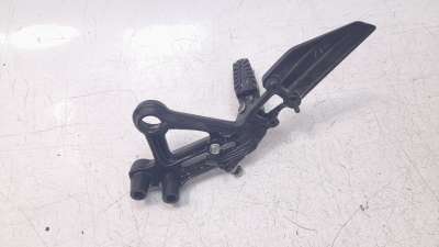 Recambio de estribo lateral para ktm 390 duke 2016- 390 duke referencia OEM IAM 93003038000  