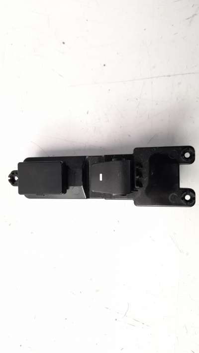 Recambio de mando elevalunas trasero izquierdo para hyundai tucson 2015- 1.7 crdi cat referencia OEM IAM 93580D3031  