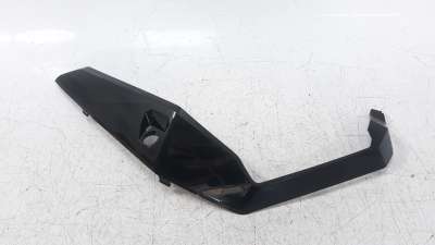 Recambio de moldura para honda x-adv 2017- referencia OEM IAM 64421MKTD000  
